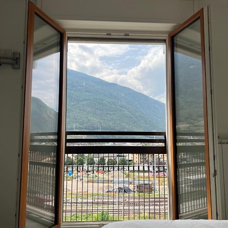 Dreamers Apartment Tirano Esterno foto