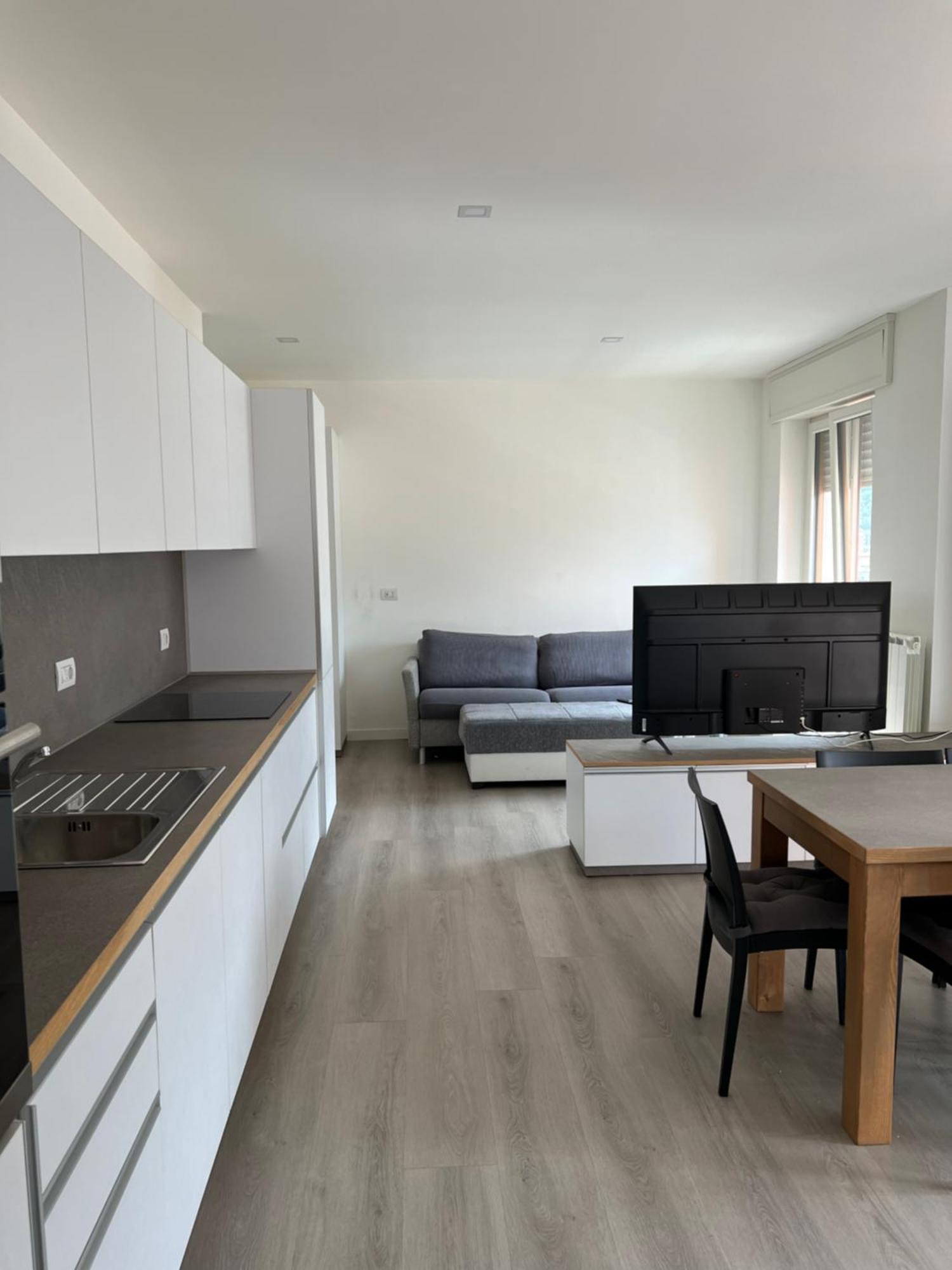 Dreamers Apartment Tirano Esterno foto